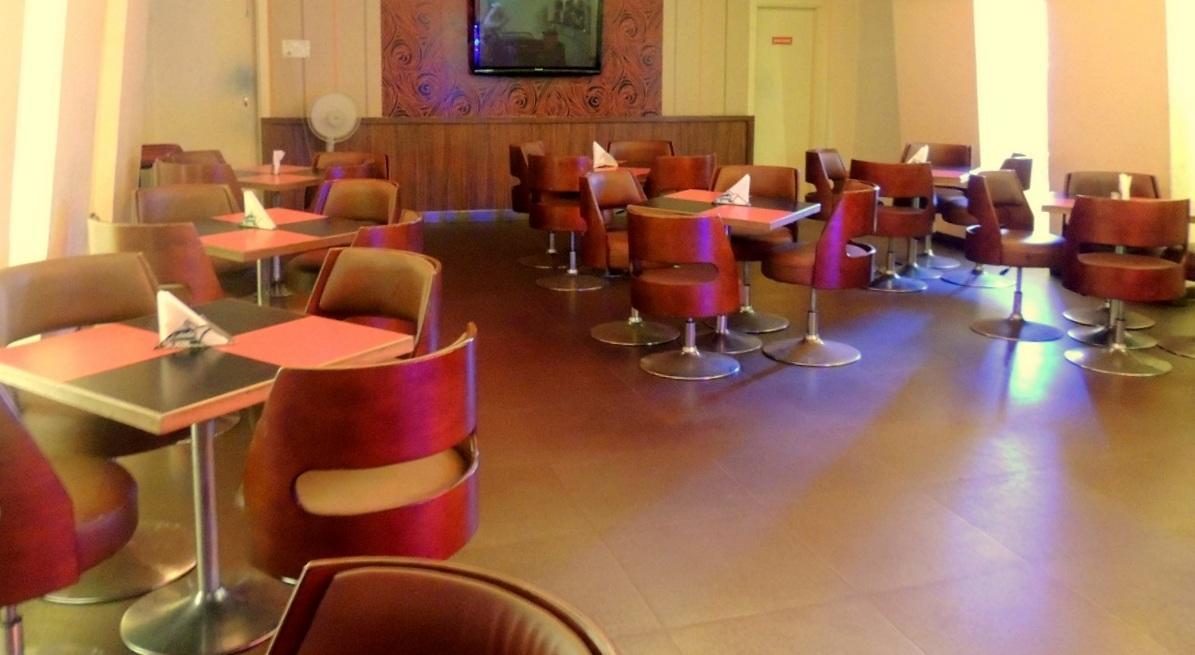 Готель Aroma Residency Tinsukia Екстер'єр фото