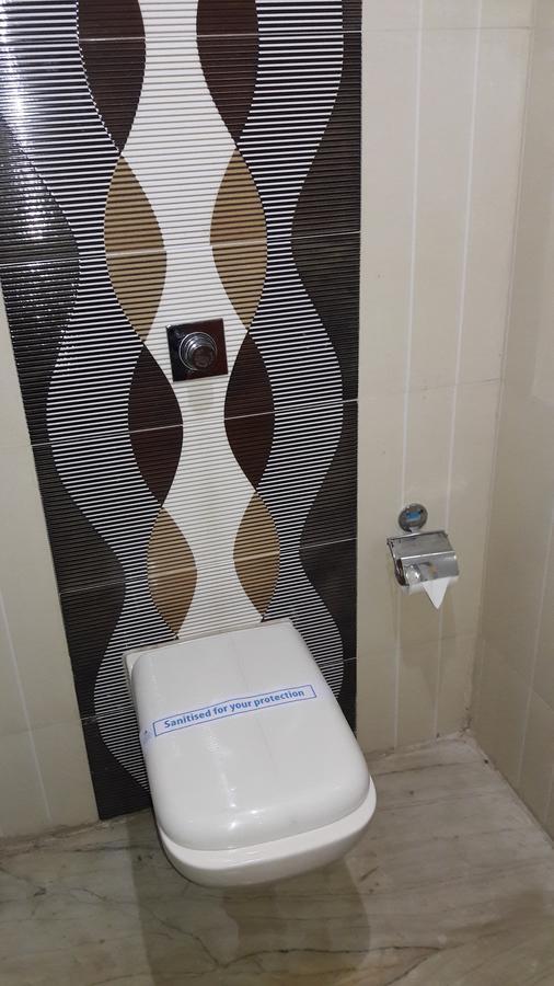 Готель Aroma Residency Tinsukia Екстер'єр фото